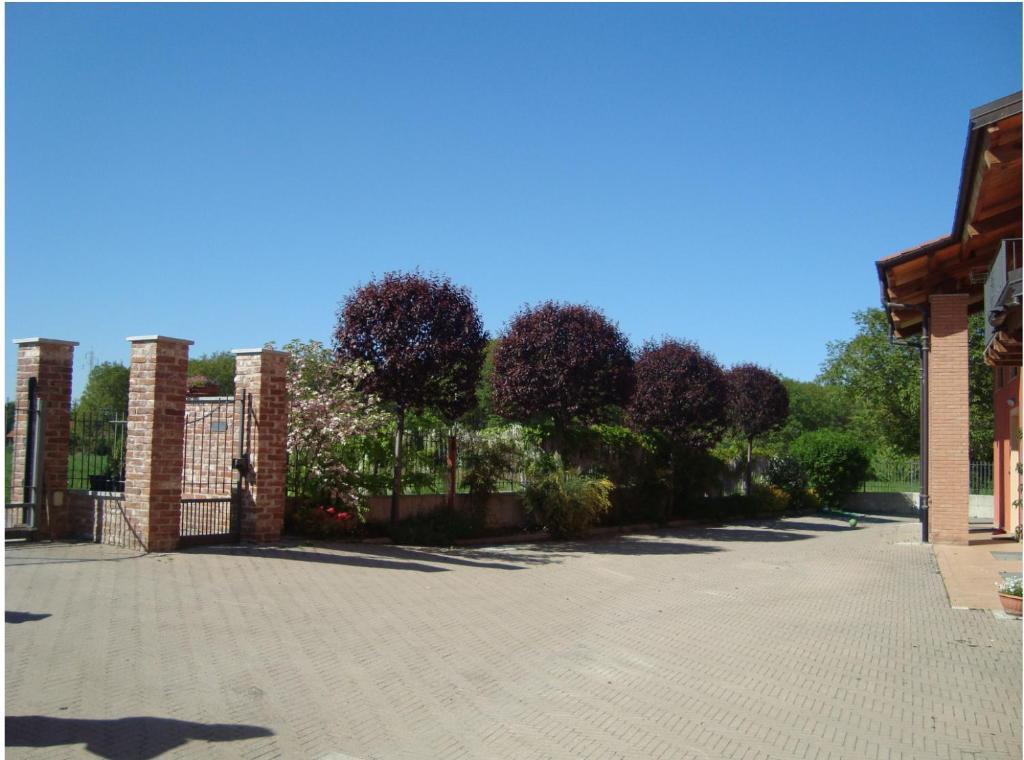 Bed & Breakfast Milu Cuneo Exterior foto